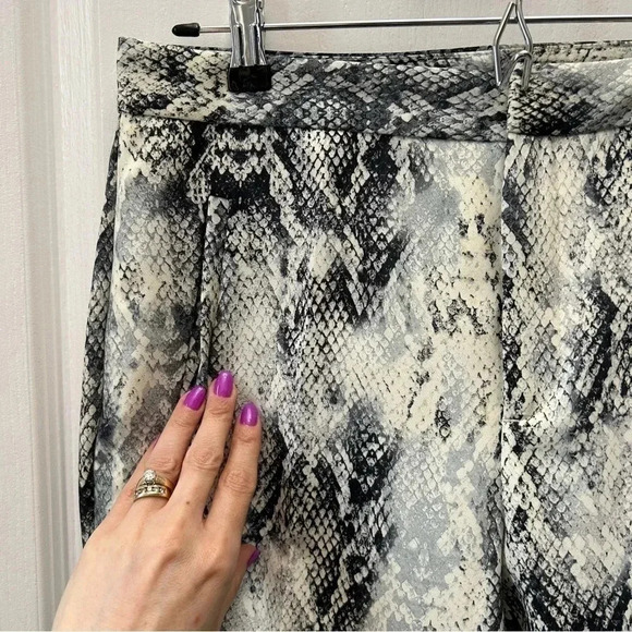 Zara Cigarette Trousers  Snakeskin Print Pants Ankle Cropped Grey White Small - Picture 8 of 16